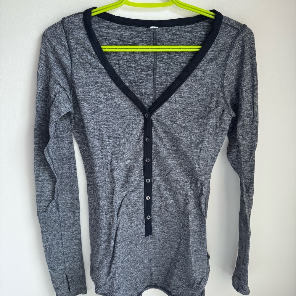 Lululemon Athletica Gray Fitted Long Sleeve Button Down